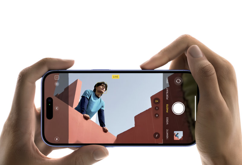 Nút Camera Control trên iPhone 18 có thể được tinh chỉnh theo hướng tối giản hơn để tăng độ bền và giảm lỗi phần cứng (Nguồn: Internet)