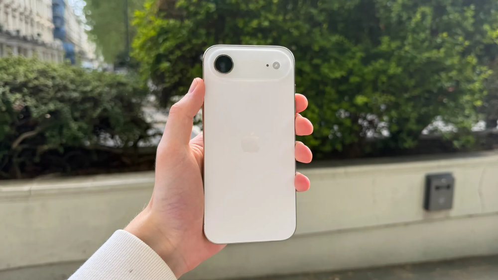 Độ mỏng kỷ lục và khung viền titanium trên iPhone Air 2 1TB