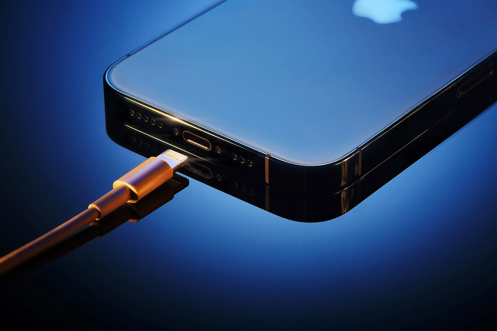 Apple có thể tinh chỉnh phụ kiện đi kèm iPhone 18 nhằm tối ưu chi phí sản xuất và giữ giá bán ổn định (Nguồn: Internet)