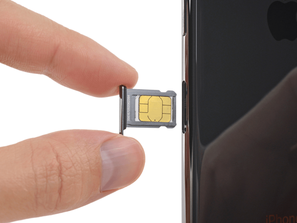 iphone 18 có khe sim không